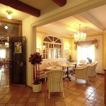 Hotel Biedermeier Hof