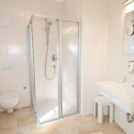 Biedermeier Hof Hotel 3*