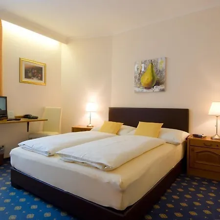Biedermeier Hof Hotel Schaerding