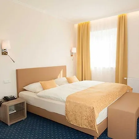 Hotel Biedermeier Hof 3*