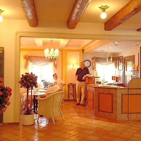 Biedermeier Hof Hotel Schaerding