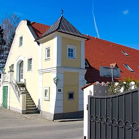 Hotel Biedermeier Hof