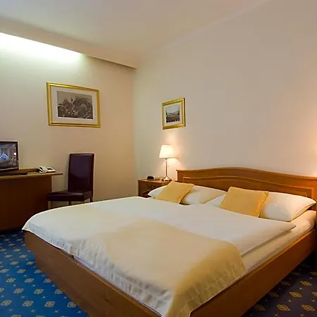 Hotel Biedermeier Hof Schaerding