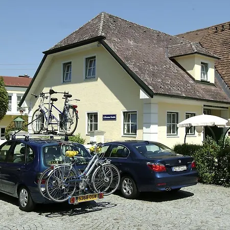 Hotel Biedermeier Hof