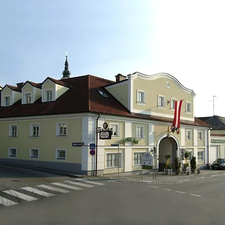 Hotel Biedermeier Hof