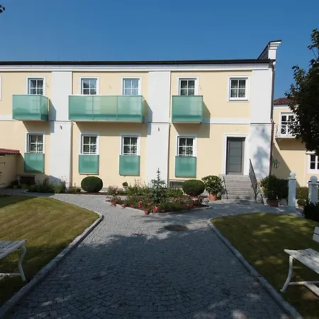 Hotel Biedermeier Hof 3*