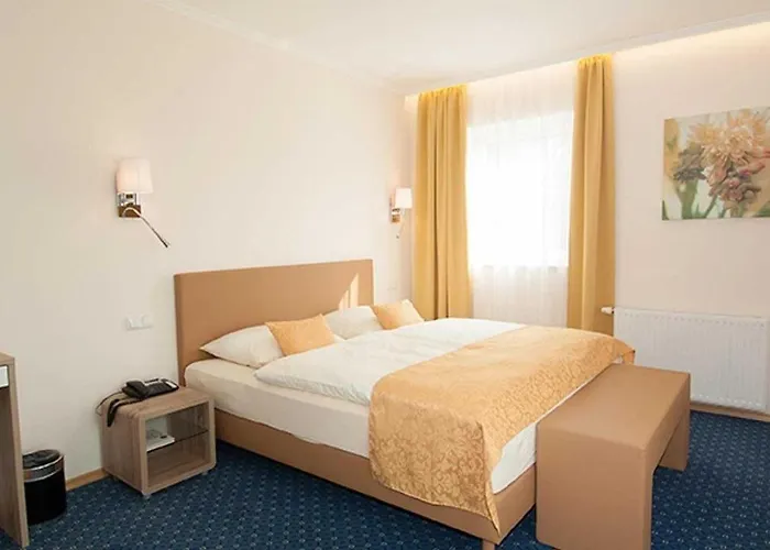 Ξενοδοχείο Biedermeier Hof 3*