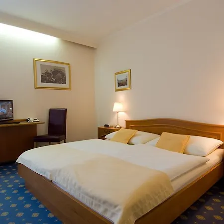 Hotel Biedermeier Hof 3*